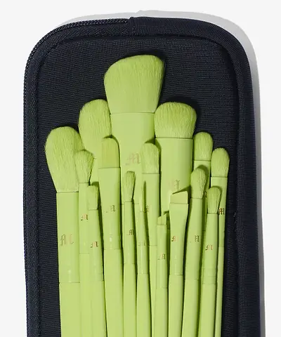 Made By Mitchell - 16 Piece Brush Set & Brush Pouch
