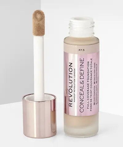 Makeup Revolution - Conceal & Define Foundation