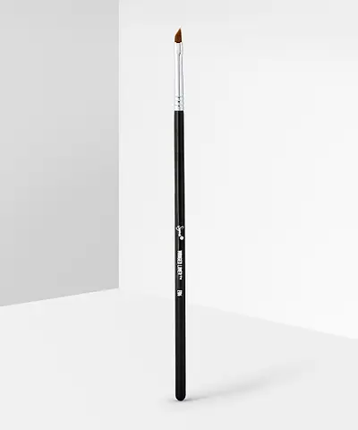 Sigma Beauty - E06 Winged Liner 